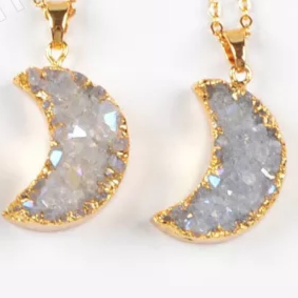 🎉HP🎉DRUZY MOON NECKLACE/Chain NWT